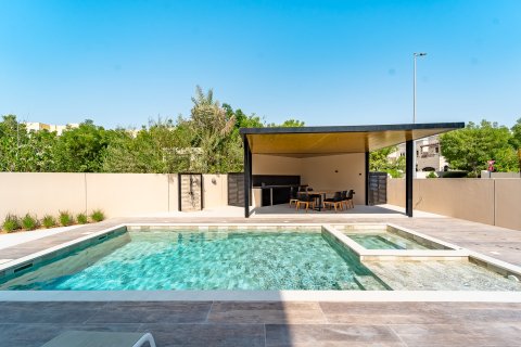 Вилла с 4 спальнями в Мудон, ОАЭ №147172 23