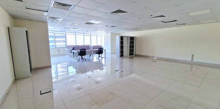 Офис 117.1м² в Дубай, ОАЭ №140546
