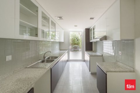 3 bedrooms Townhouse in Dubai, UAE No. 142415 10
