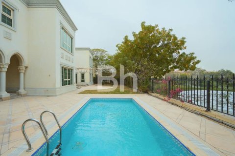 Вилла с 5 спальнями в Jumeirah Islands, ОАЭ №90415 4