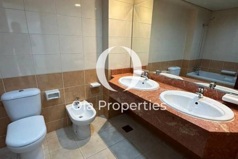 Villa de 4 dormitorios en Abu Dhabi, UAE No. 66205 14