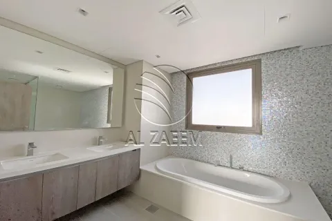 4 bedrooms Villa on the Yas Island, UAE No. 167925 5