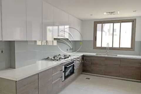 4 bedrooms Villa on the Yas Island, UAE No. 167925 3