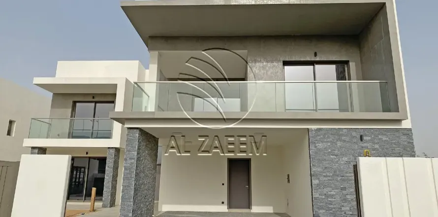 4 bedrooms Villa on the Yas Island, UAE No. 167925
