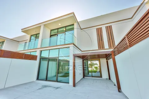 2 bedrooms Townhouse in Abu Dhabi, UAE No. 167929