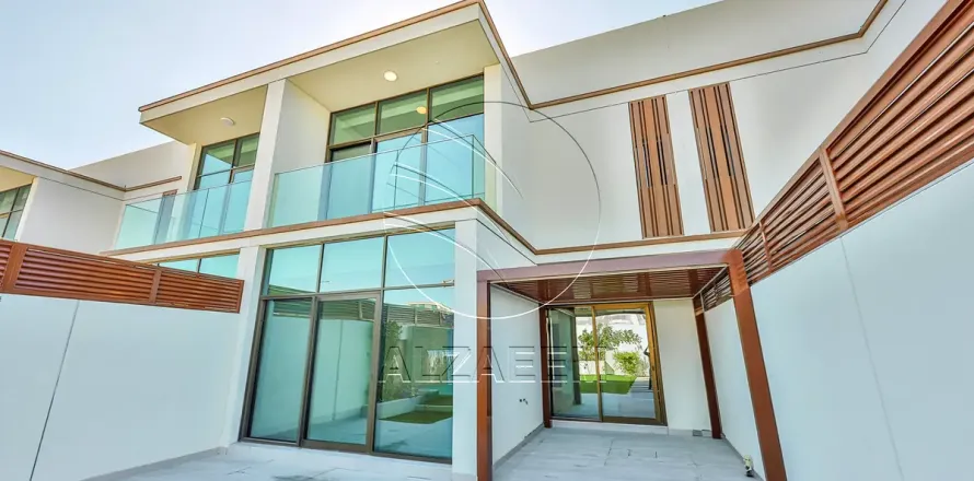 2 bedrooms Townhouse in Abu Dhabi, UAE No. 167929