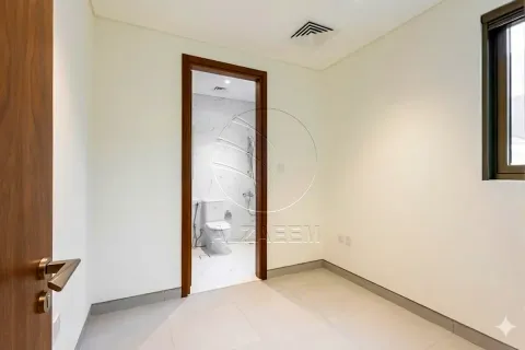 2 bedrooms Townhouse in Abu Dhabi, UAE No. 167929 10