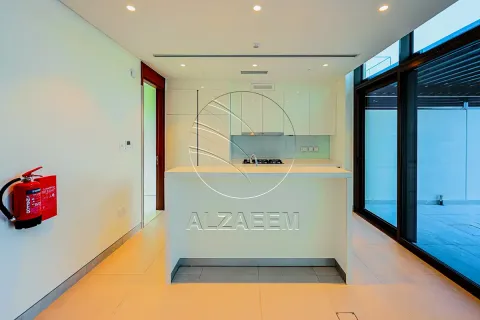 2 bedrooms Townhouse in Abu Dhabi, UAE No. 167929 12