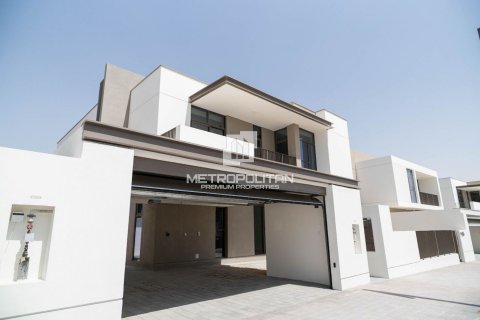 5 bedrooms Villa  No. 130153 2