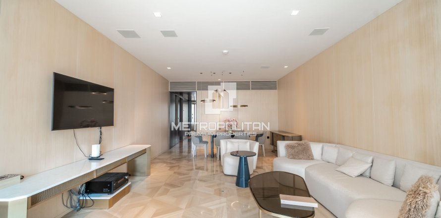 Квартира с 3 спальнями №130154