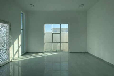 5 bedrooms Villa in Ras Al Khaimah, UAE No. 184223 6