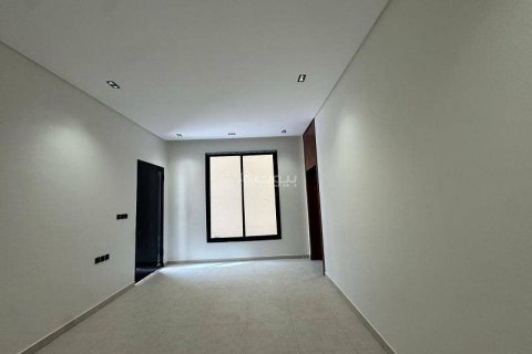 5 bedrooms Apartment in Riyadh, Saudi Arabia No. 99675 8