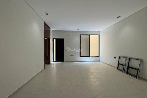 5 bedrooms Apartment in Riyadh, Saudi Arabia No. 99675 15