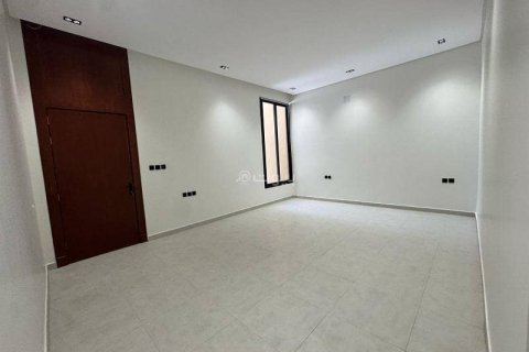 5 bedrooms Apartment in Riyadh, Saudi Arabia No. 99675 19