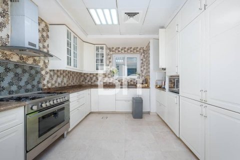 Villa de 4 dormitorios  No. 113651 9