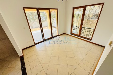 Villa de 4 dormitorios No. 125556 5