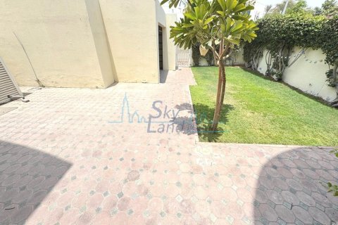 Villa de 4 dormitorios No. 125558 19