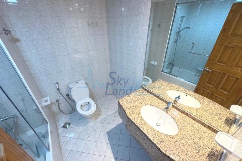 Villa de 4 dormitorios No. 125558 13