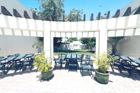 Villa de 4 dormitorios No. 125558 36