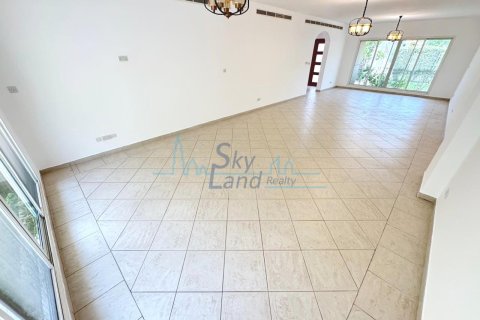 Villa de 4 dormitorios No. 125558 11