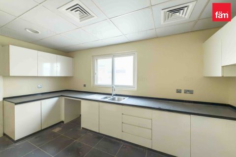 6 bedrooms Townhouse  No. 112155 5