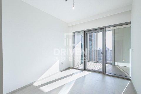 Apartment de 3 dormitorios en Downtown Views II, UAE No. 85155 7