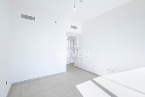 Apartment de 3 dormitorios en Downtown Views II, UAE No. 85155 6