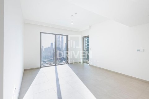 Apartment de 3 dormitorios en Downtown Views II, UAE No. 85155 1
