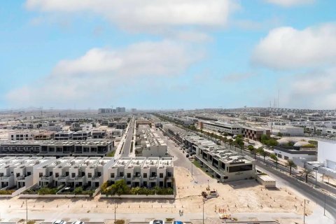 Квартира с 2 спальнями в AZIZI PLAZA, Al Furjan, ОАЭ №145916 12