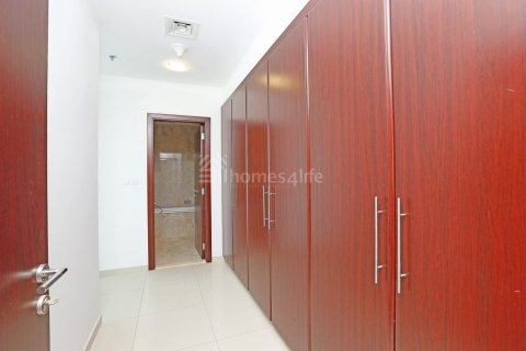 Квартира с 3 спальнями в Emirates Crown, ОАЭ №145921 10