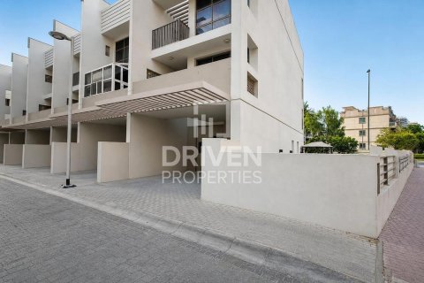 Villa de 4 chambres à District 10, UAE No. 209900 29