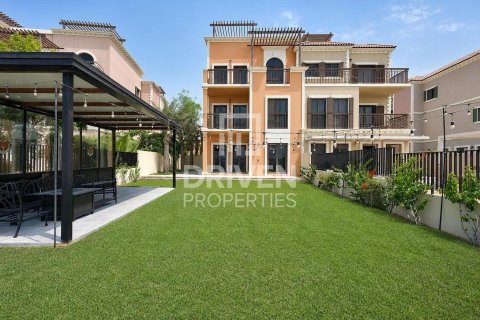 Villa de 4 chambres à Jumeirah, UAE No. 209895 30