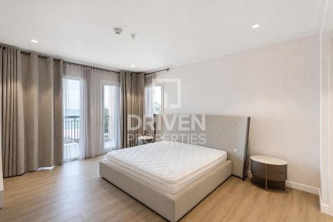 Villa de 4 chambres à Jumeirah, UAE No. 209895 12