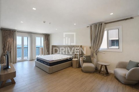 Villa de 4 chambres à Jumeirah, UAE No. 209895 15