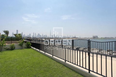 Villa de 4 chambres à Jumeirah, UAE No. 209895