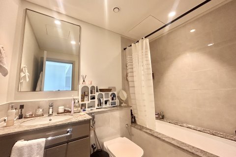 1 bedroom Apartment in Downtown Dubai (Downtown Burj Dubai), UAE No. 199808 3