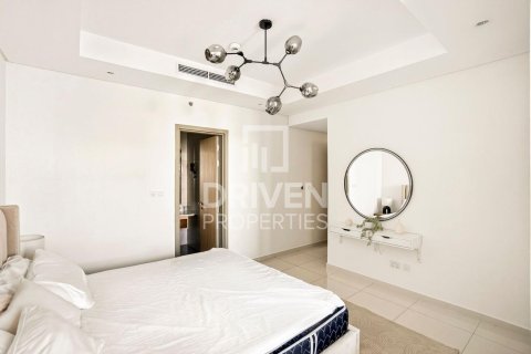 2 bedrooms Apartment in Paramount Tower Hotel & Residences, UAE No. 191179 10