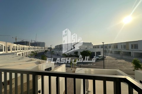 2 bedrooms Townhouse in Mina Al Arab, UAE No. 88539 22