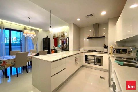 4 bedrooms Townhouse  No. 116178 2