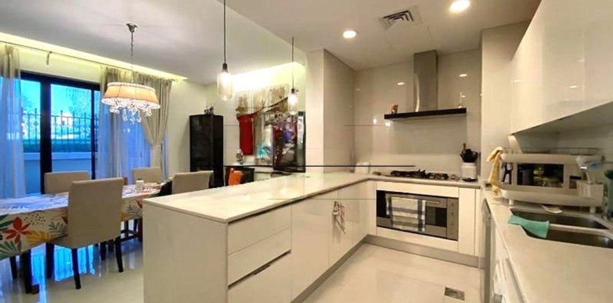 4 bedrooms Townhouse  No. 116178