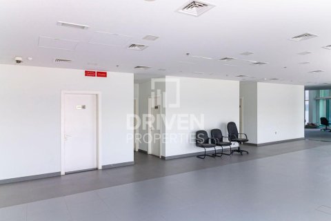Warehouse de 8588.89m² en Jebel Ali, UAE No. 193855 5