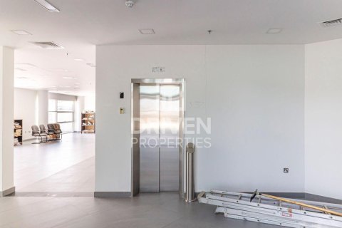 Warehouse de 8588.89m² en Jebel Ali, UAE No. 193855 10