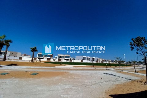 4 bedrooms Villa in Abu Dhabi, UAE No. 149950 12