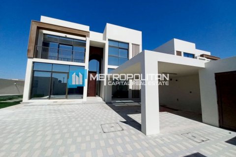 4 bedrooms Villa in Abu Dhabi, UAE No. 149950