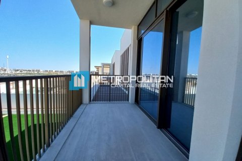 4 bedrooms Villa in Abu Dhabi, UAE No. 149950 5