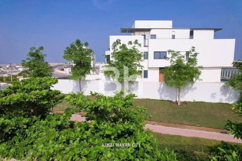 Villa de 4 dormitorios  No. 113086 5