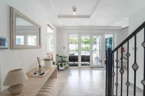 3 bedrooms Villa in Jumeirah Islands, UAE No. 183214 10