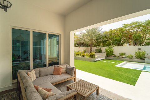 3 bedrooms Villa in Jumeirah Islands, UAE No. 183214 18