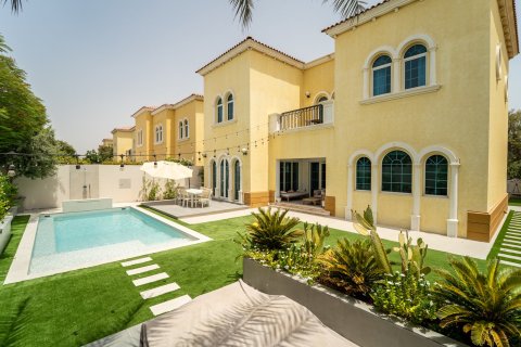 3 bedrooms Villa in Jumeirah Islands, UAE No. 183214