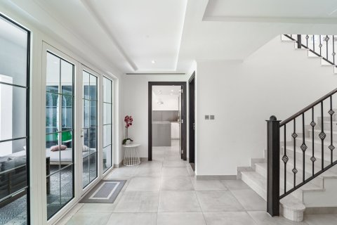 3 bedrooms Villa in Jumeirah Islands, UAE No. 183214 11